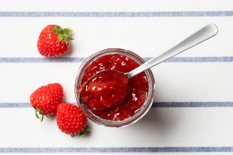 Geleia de morango sem açúcar: receita fácil, saudável e cheia de sabor 3 Geleia de morango sem açúcar.