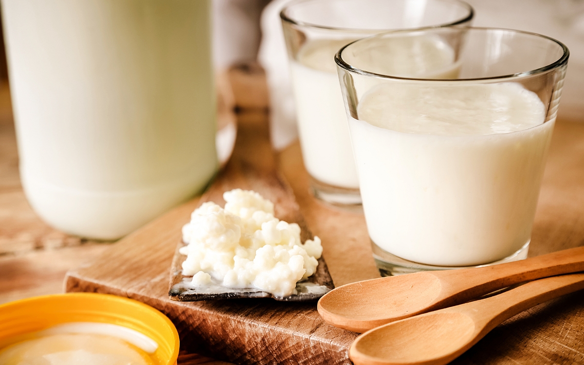 Todo mundo fala de kefir, mas o que ele realmente faz pela saúde? 1 O que é kefir