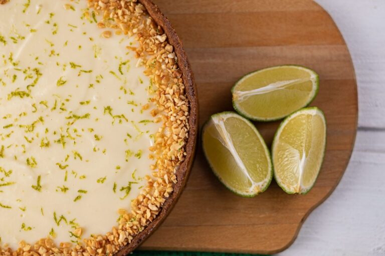 Torta de limão sem forno: sobremesa saudável, cremosa e perfeita para dias quentes 3 Torta de limão sem forno.