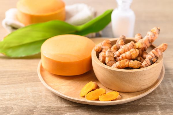 Sabonete de açafrão caseiro: receita fácil, benefícios e cuidados essenciais 2 sabonete de açafrão caseiro.