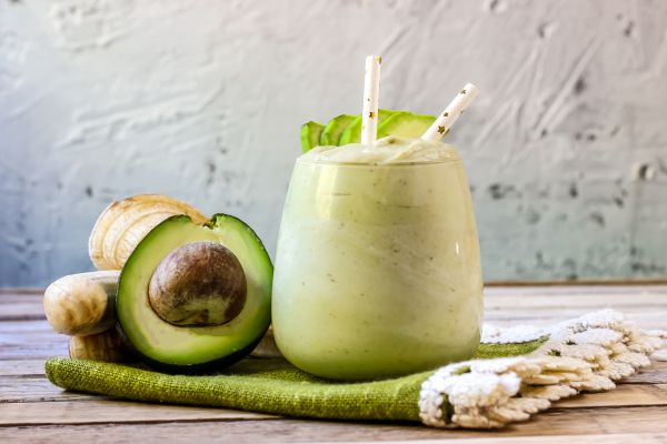 Vitamina de abacate: cremosa, nutritiva e perfeita para um café da manhã saudável 2 vitamina de abacate.