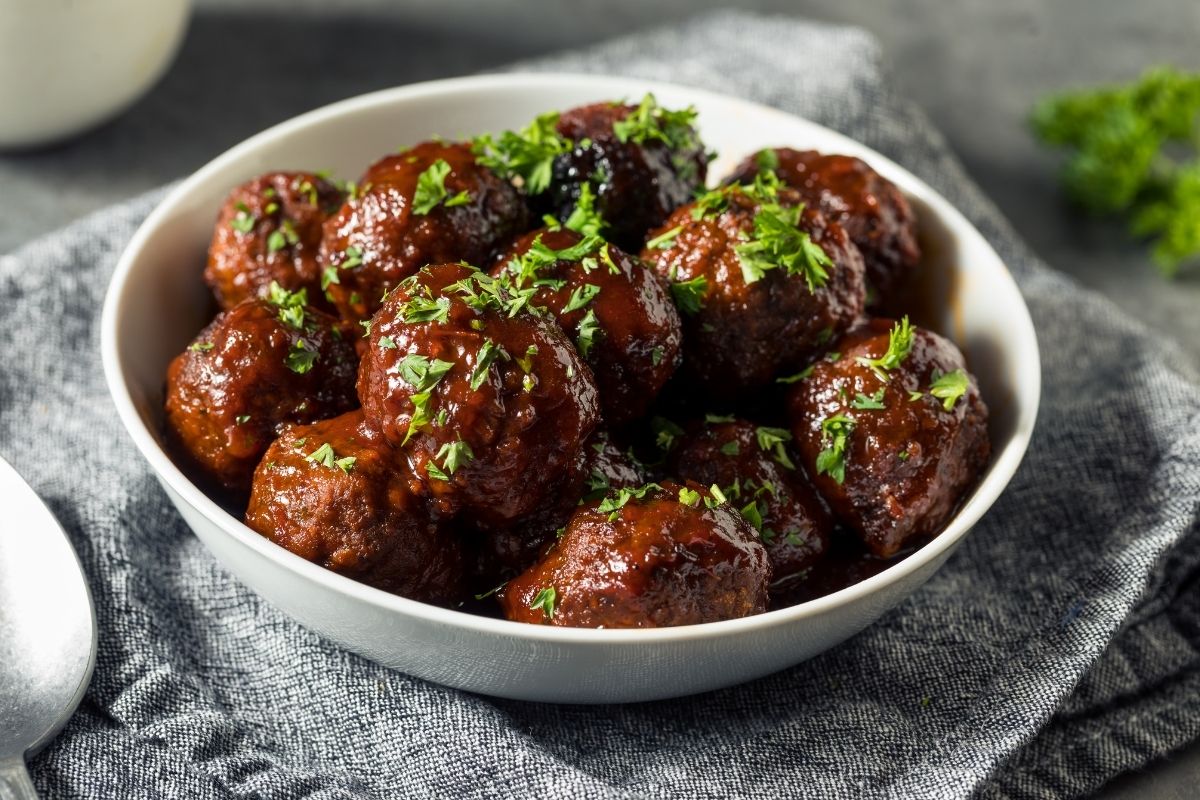 Bolinho de carne moída assado: fácil, suculento e saudável 1 Bolinho de carne moída assado.