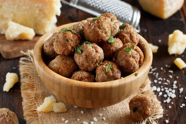 Bolinho de carne moída assado: fácil, suculento e saudável 2 Bolinho de carne moída assado.