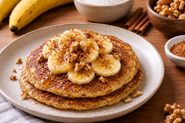 Panqueca de banana com tapioca.