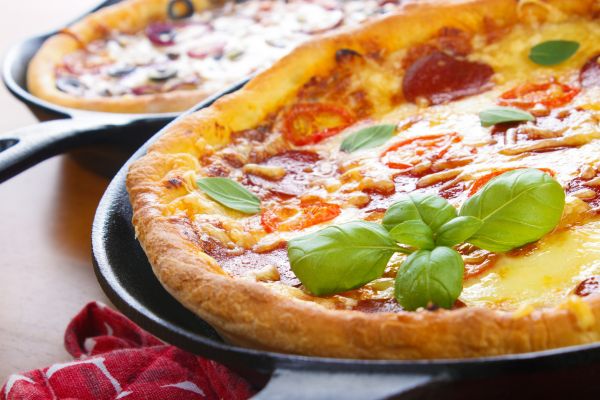 Pizza de tapioca na frigideira: fácil, rápida e saudável 2 Pizza de tapioca na frigideira.