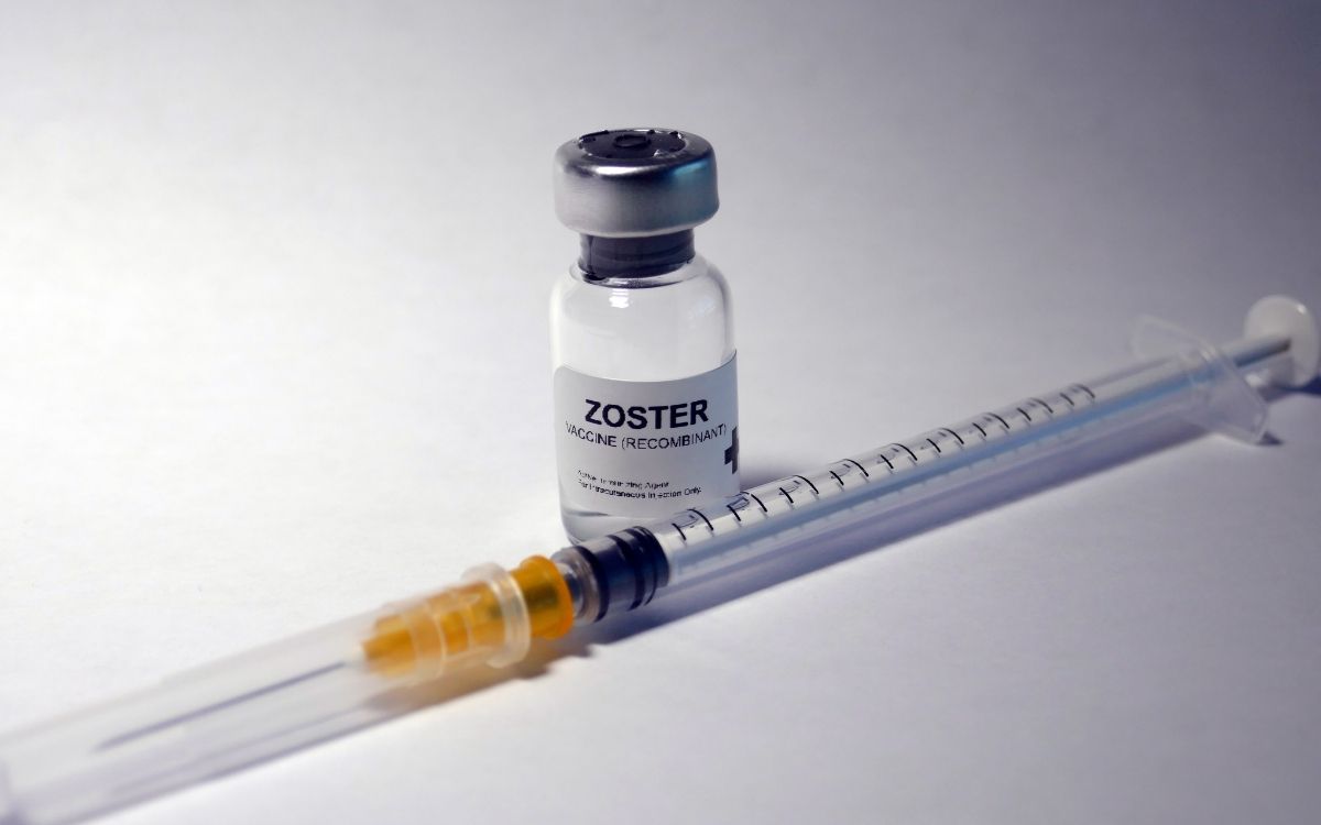A vacina contra herpes-zóster pode ter efeito no coração. O que muda para o brasileiro? 1 Vacina contra herpes-zóster