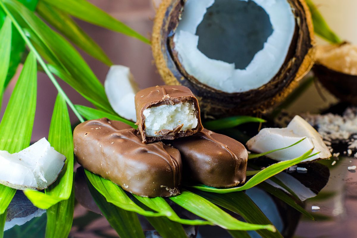 Bombom fit de chocolate com 3 ingredientes: fácil, cremoso e irresistível 1 bombom fit de chocolate com 3 ingredientes