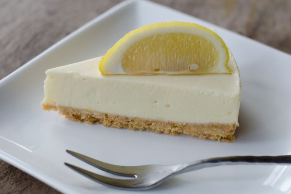 Cheesecake de limão fit: cremoso, leve e fácil de preparar 2 cheesecake de limão fit.