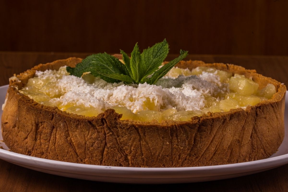torta fit de abacaxi com coco.