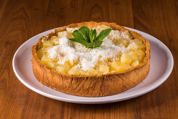 torta fit de abacaxi com coco.