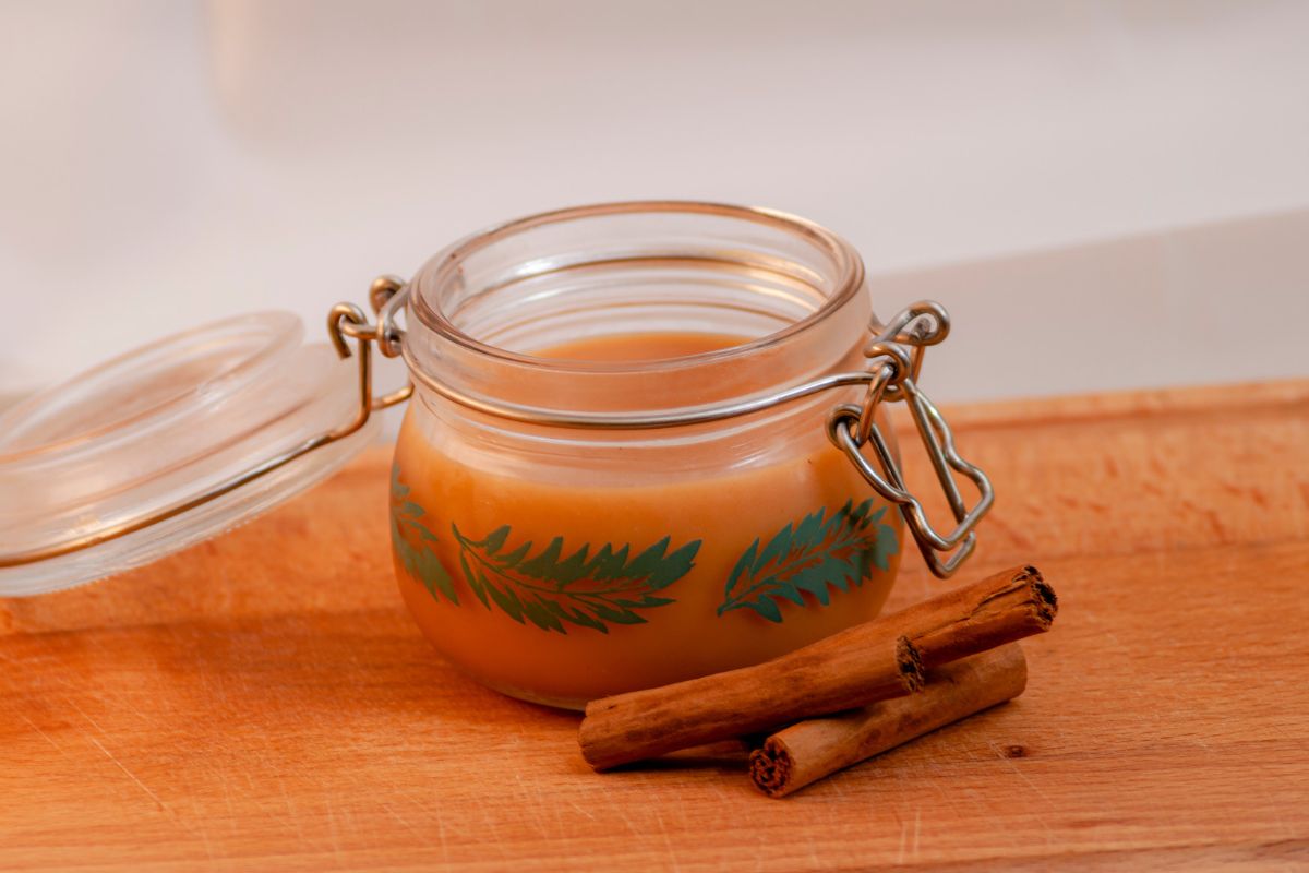 Doce de leite fit com canela: cremoso, fácil e com menos açúcar 1 Doce de leite fit com canela.