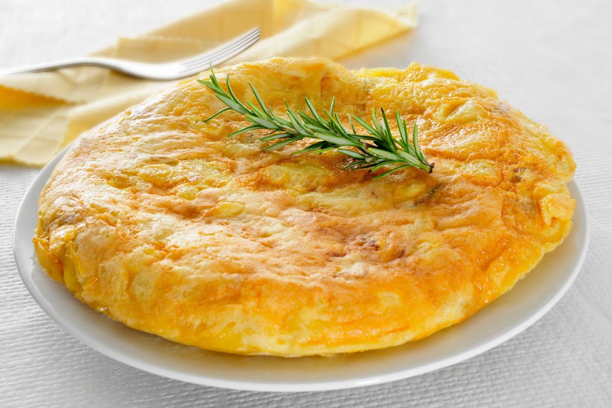 Omelete de aveia na air fryer: café da manhã rápido e saudável 1 Omelete de aveia na air fryer.