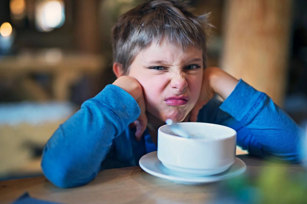 Bolo, suco, legumes recusados: o que a rotina alimentar revela sobre a criança 1 alimentação infantil.