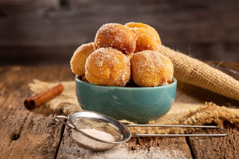 Bolinho de chuva light sem fritura: fácil, fofinho e feito no forno ou airfryer 3 bolinho de chuva light sem fritura.