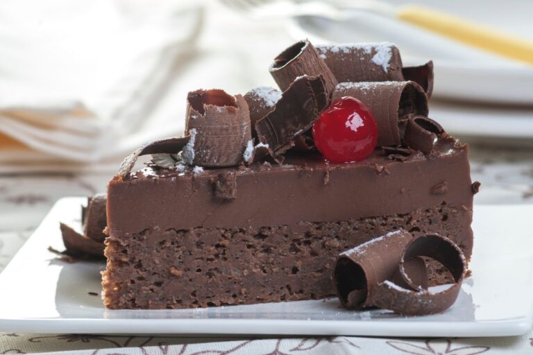 Torta gelada de chocolate: sobremesa cremosa com ingredientes simples 3 Torta gelada de chocolate.