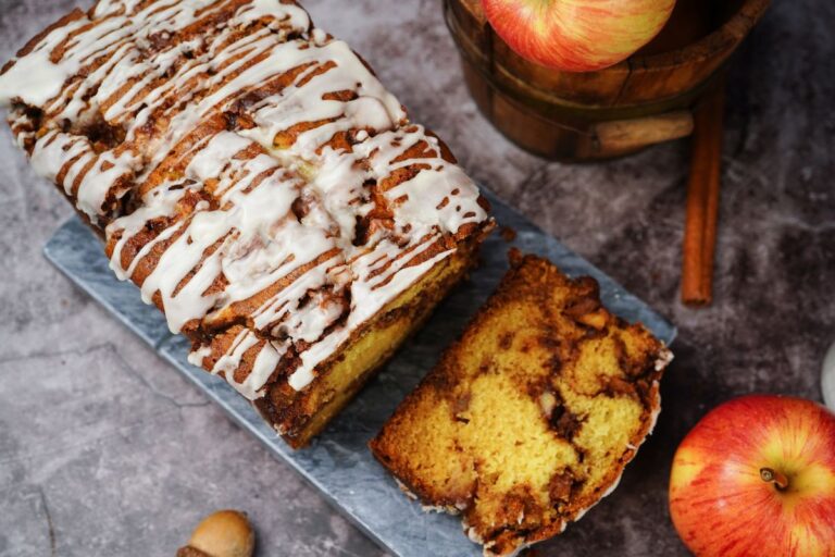 bolo de maçã com canela e aveia.
