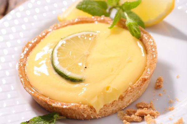 Tortinha fit de limão: sobremesa prática, cremosa e deliciosa 2 Tortinha fit de limão.