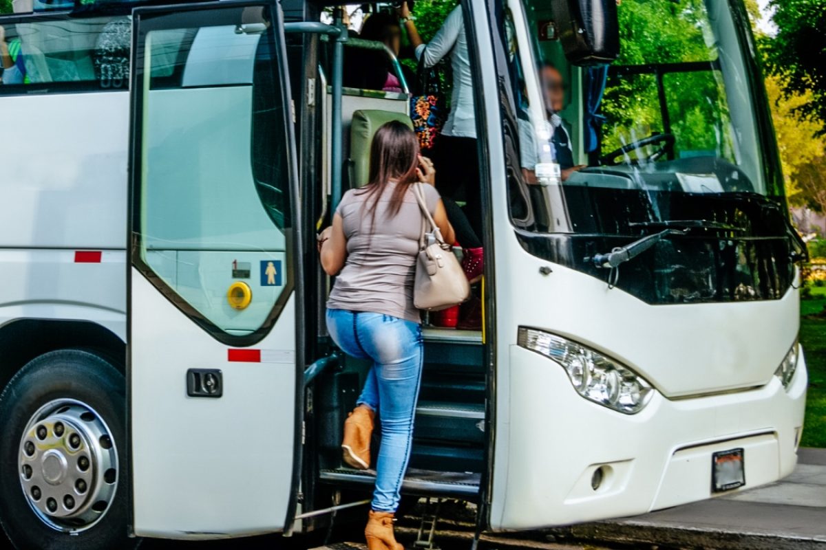 Dor nas costas durante viagem