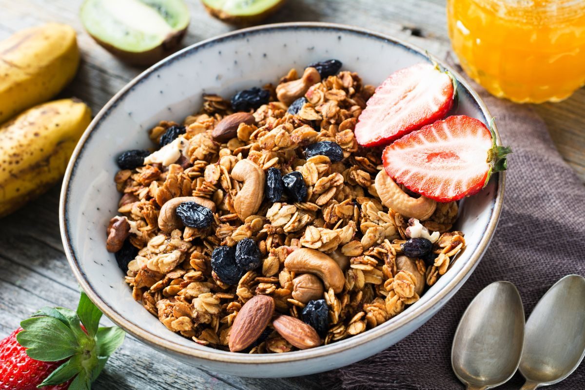 Granola caseira sem açúcar.