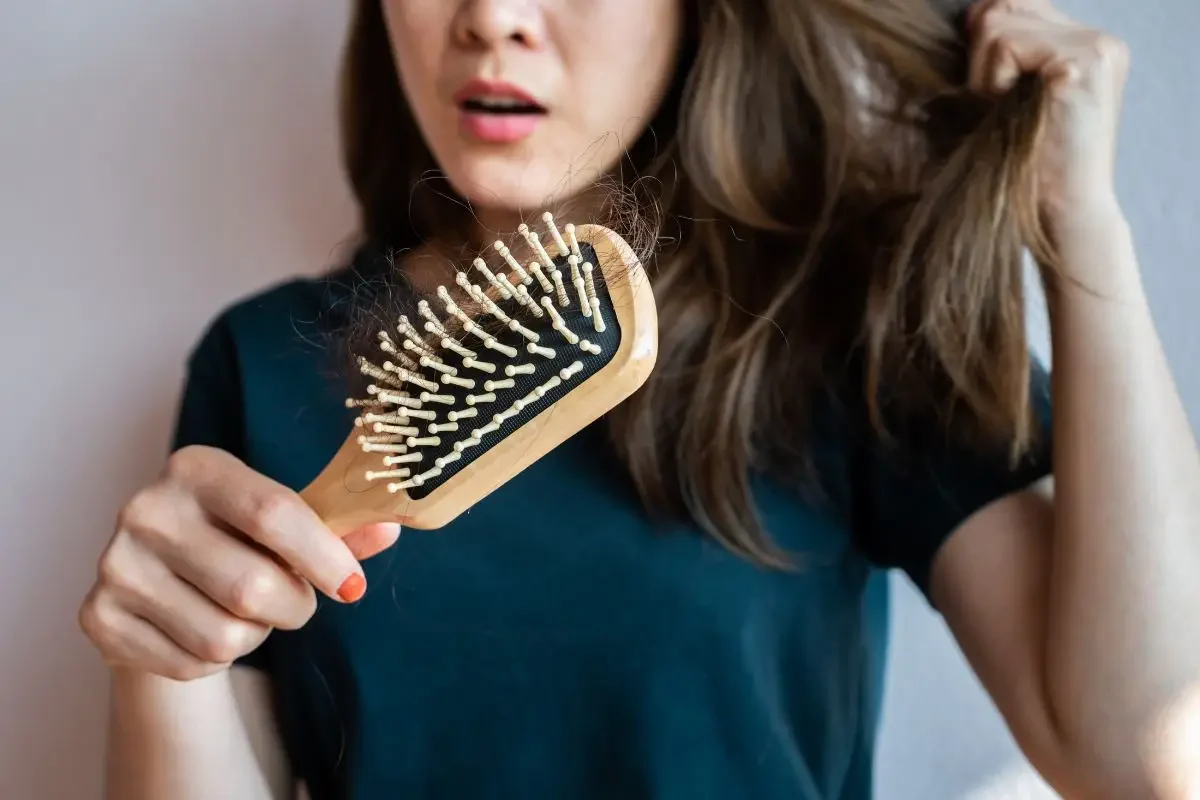 Queda de cabelo pode ser falta de proteína.