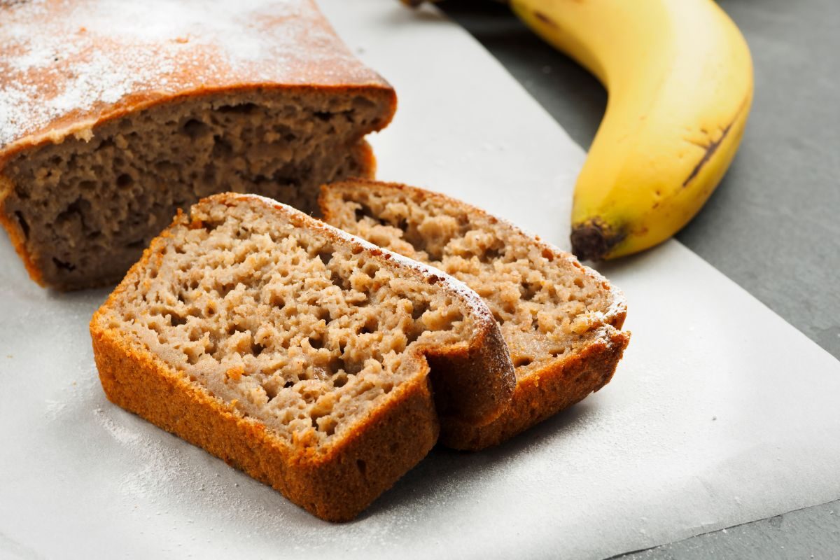 bolo de banana com canela sem glúten.