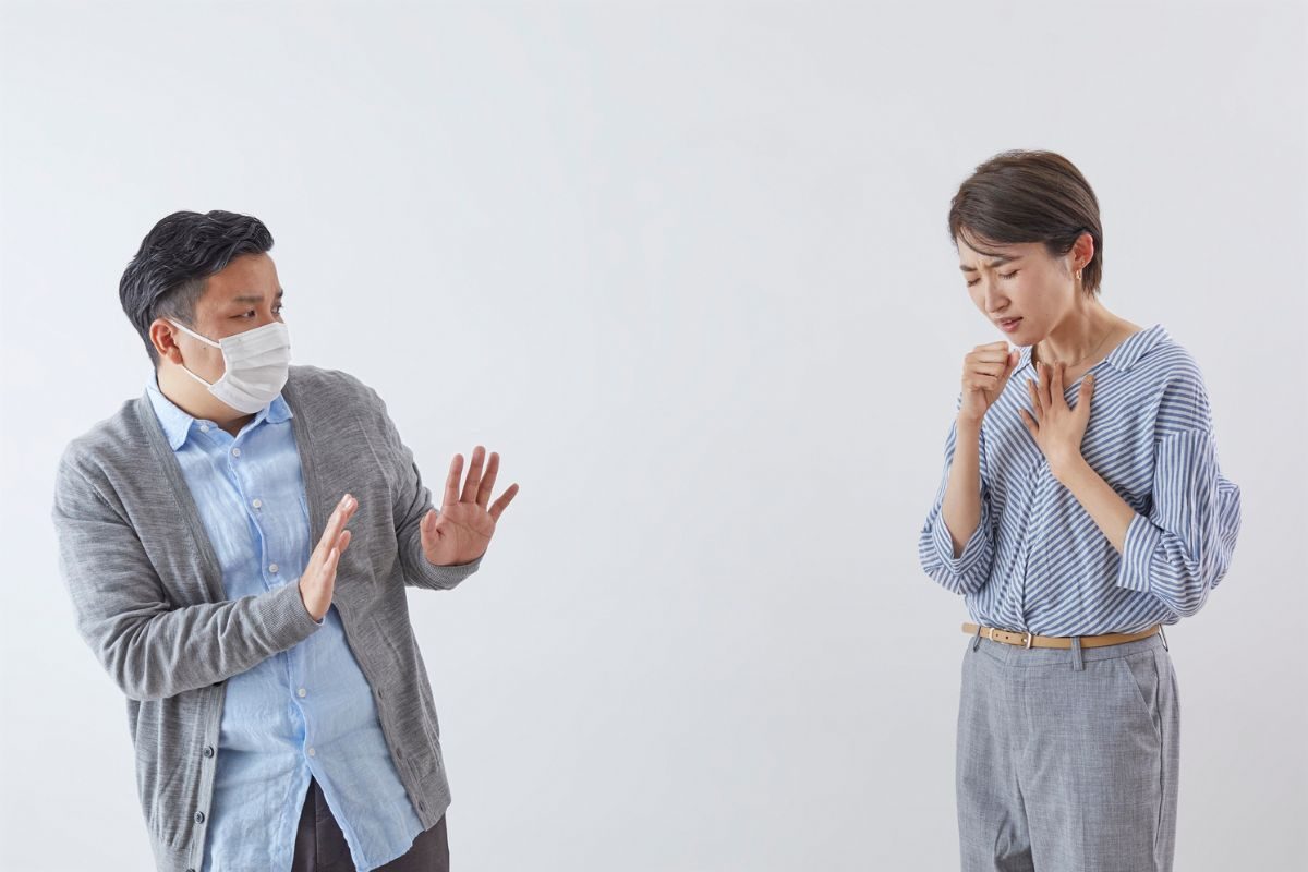 tosse persistente e seca.